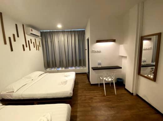 Kuching Hotel エクステリア 写真